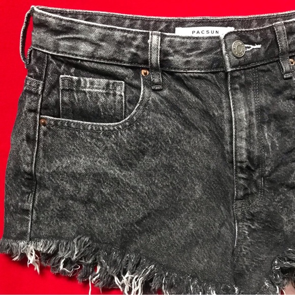 PACSUN ‘80s Vibe Black Acid Wash High Waisted Cut Off Denim Frayed Jean Shorts - Picture 4 of 10